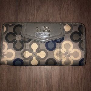 Coach Accordion Zip Wallet -Women’s large